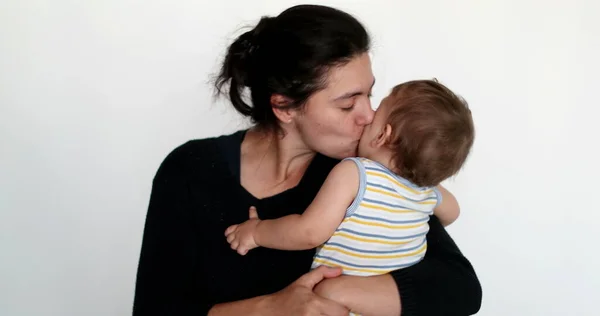 Cute Casual Mother Baby Relationship Showing Love Affection Kisses Hug — 스톡 사진