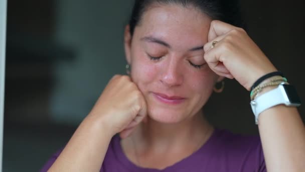Vrouw Huilen Echt Leven Tranen Emotie Persoon Huilt Verdriet — Stockvideo