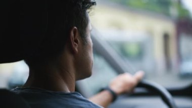 Sürücü aracının arkası