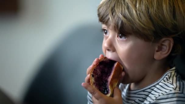 Toddler Eating Bread Jelly Morning Breakfast — Vídeo de Stock