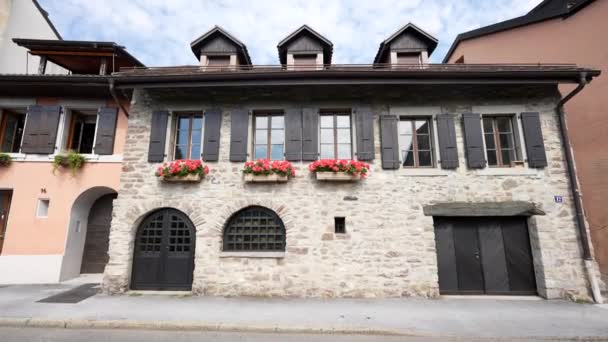Montreux Switzerland Mars 2022 Framsida Fasad Traditionell Arkitektur Hem Fönster — Stockvideo