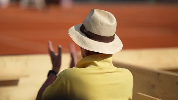 Глядачі Дивляться Тенісний Матч Плескає Руки Сидіння Стадіону Панамі — стокове відео