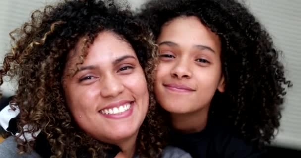 Mother Daughter Posing Camera Together — Stock Video