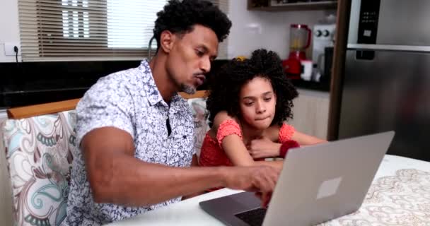 African Father Tutoring Daughter Girl Front Laptop Computer — Stock Video
