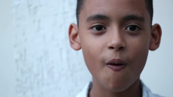 Brazylijskie Dziecko Portret Twarz Zbliżenie — Wideo stockowe