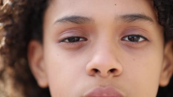 Spanyol Latin Dél Amerikai Lány Gyermek Makró Közelkép Arc — Stock videók