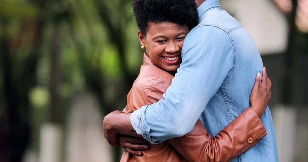 Afričané Objímají Dva Lidé Objímají — Stock fotografie