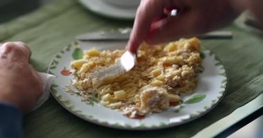 Yulaf ezmesi, muzlu puding.