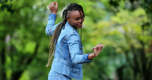 Hispanic Black Woman Dancing Female Dancer Street — Stock Photo, Image