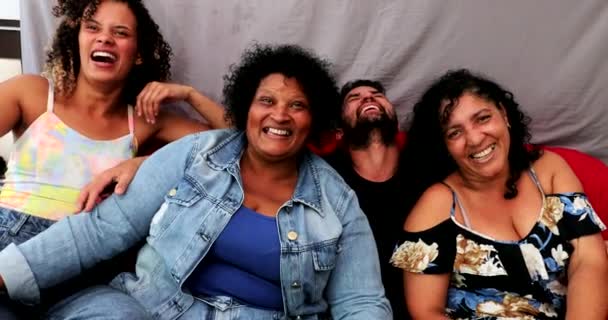 Brasileiros Rindo Sorrindo Hispânicos Latino Feliz Família América Sul — Vídeo de Stock
