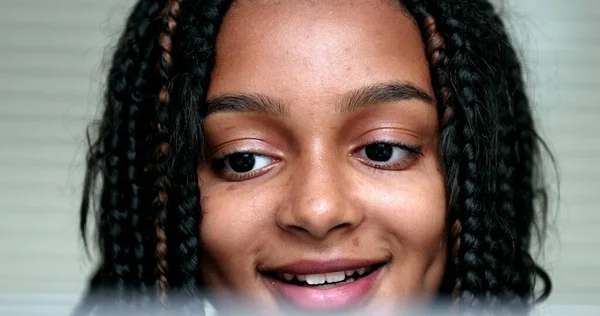 Portrait Hispanic Black Girl Looking Computer Screen Face Closeup — Stock Photo, Image