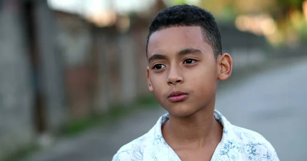 Латиноамериканський Дитячий Портрет Різнобічний Хлопчик Південної Америки — стокове фото