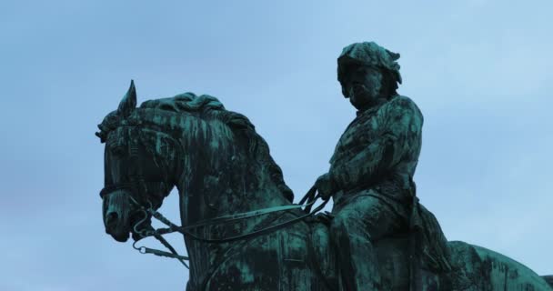 Конная Статуя Эрцгерцога Альбрехта Перед Музеем Альбертины Центре Вены Австрия — стоковое видео
