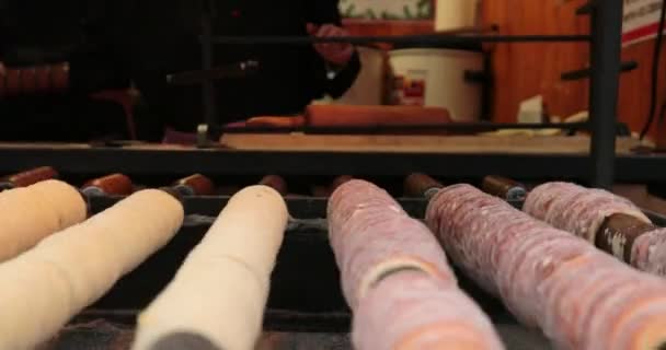 Hungarian Cinnamon Chimney Cakes Sweet Dessert Being Cooked Grilled Prepared — Stock Video