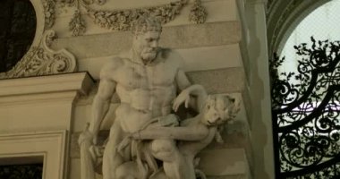 Hofburg Mahallesi, Viyana, Avusturya 'da Herkül' ün Hippolyte 'ı Öldürme Heykeli