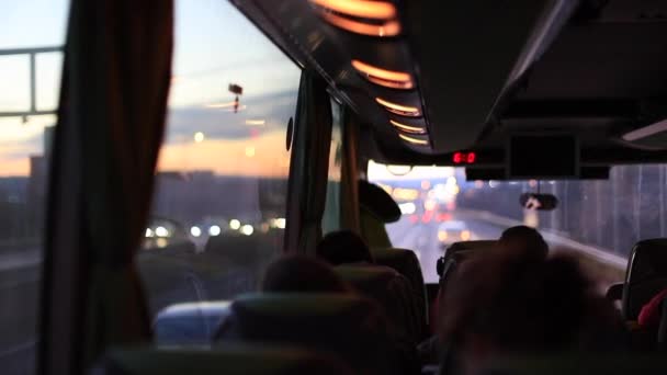 Prospettiva Dei Passeggeri Autobus Movimento Passeggeri Che Viaggiano Autobus Sera — Video Stock