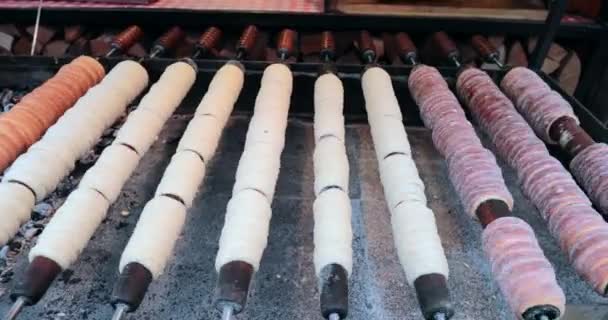 Hungarian Cinnamon Chimney Cakes Sweet Dessert Being Cooked Grilled Prepared — Stock Video