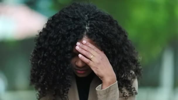 Regretful Young Black Woman Looking Anxiety — Stock Video