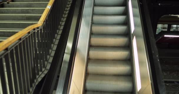 Rolltreppe Nach Oben Mechanik Elektronik Treppen Und Rolltreppen Einem Öffentlichen — Stockvideo