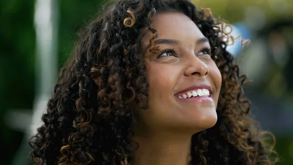Happy African American Woman Closeup Face Looking Sky Smiling One — Stock Photo, Image