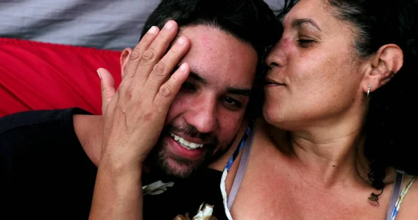 Mature Mother Son Embrace Love Affection Brazilian Hispanic Ethnicity — Stock Photo, Image