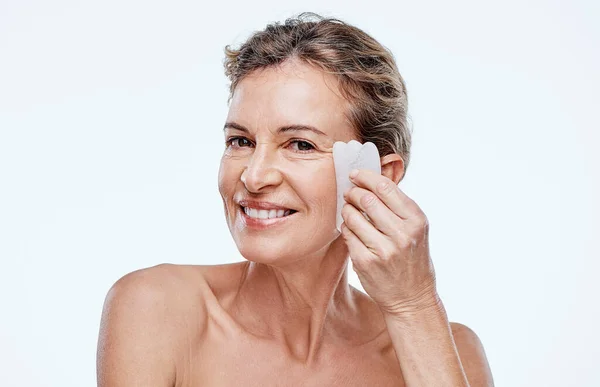 Treat your skin to a Gua Sha — Stock Photo, Image