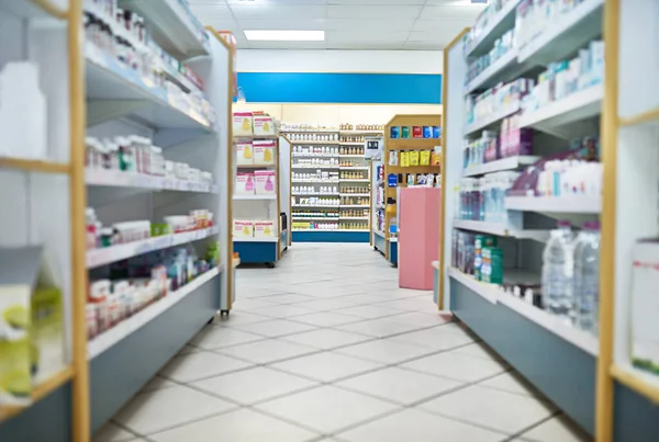 Tu única tienda farmacéutica. Inyección del interior de una farmacia. — Foto de Stock