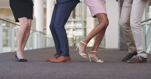 Cuando tenemos éxito, bailamos para celebrar — Foto de Stock