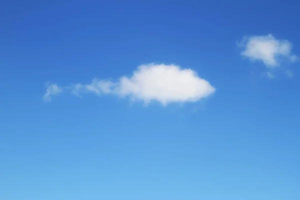 雲のように。美しい夏の空の写真. — ストック写真