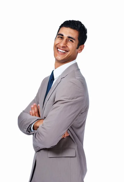 Uśmiechnięty przystojny biznesmen. Portret szczęśliwego młodego biznesmena uśmiechniętego dłońmi złożonymi na białym tle. — Zdjęcie stockowe