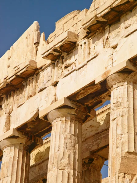 OLYMPUS DIGITAL CAMERA. Obří pilíře v Acropolis, Řecko. — Stock fotografie