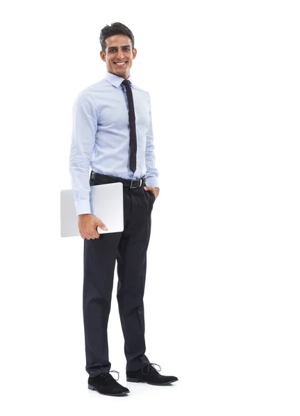 Скрізь бере свій міцний ноутбук. Портрет красивого молодого бізнесмена, що стоїть зверху в руці на білому тлі . — стокове фото