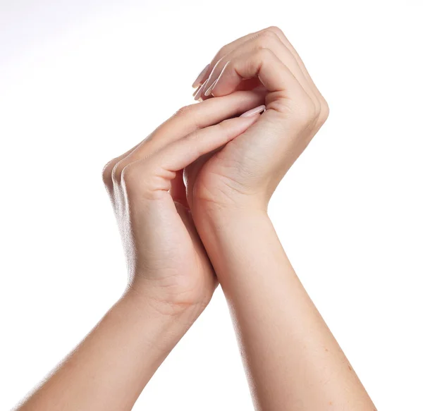 Le mani hanno il loro linguaggio. Studio colpo di mani irriconoscibili toccante, su uno sfondo bianco. — Foto Stock