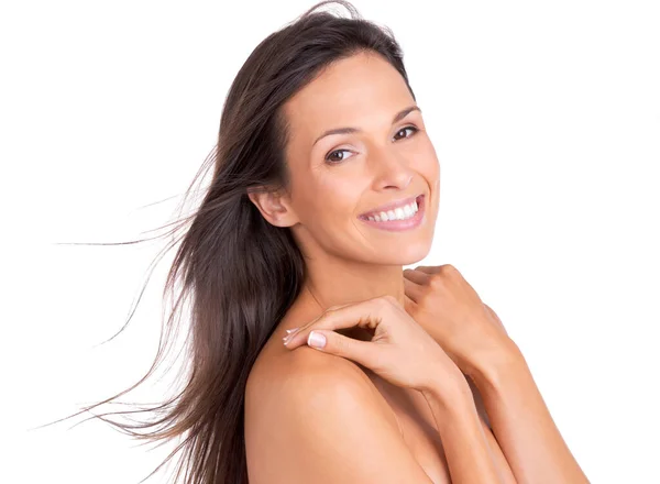 Perfecto en todos los sentidos. Retrato de estudio de una hermosa joven con cabello castaño sedoso que se ve feliz. —  Fotos de Stock