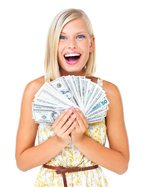 Para mutluluğu satın alabilir. Çekici bir kadın elinde bir dolar fanı tutarken gülümsüyor.. — Stok fotoğraf