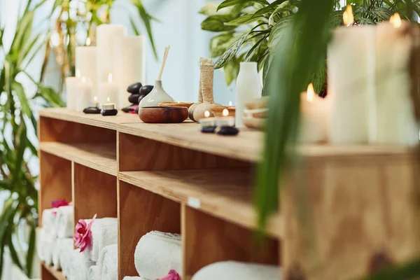 The perfect setting for serenity. Shot of the inside of a beauty spa. — Stock Photo, Image