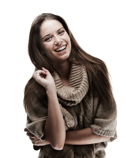 Die Haut ist weicher als weich. Studioaufnahme einer schönen jungen Frau in warmer Winterkleidung, die vor weißem Hintergrund posiert. — Stockfoto