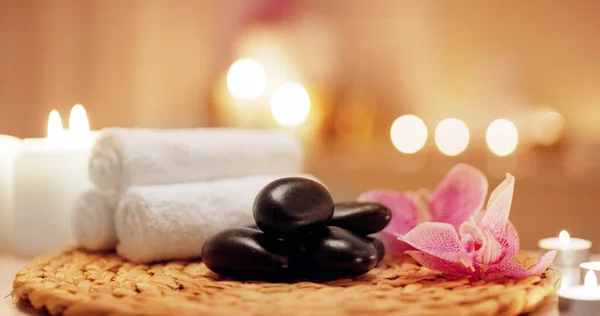 Come and let us pamper you for the day. Still life shot of various spa essentials on a table. — Stock Photo, Image
