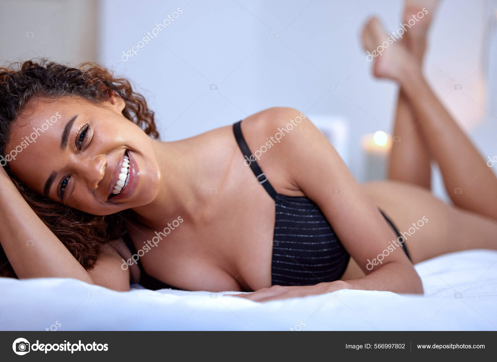Schöne junge Frau in sexy Unterwäsche, freigestellt Stock Photo