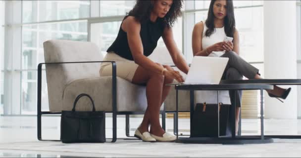 Slow internet is the ultimate test in patience. 4k video footage of a businesswoman breaking a laptop in a a modern office. — Vídeos de Stock