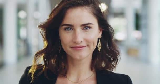 The many new faces of success. 4k video footage of various businesswomen standing in their workplace - Bookmark my portfolio to see full length clips. — Vídeo de stock
