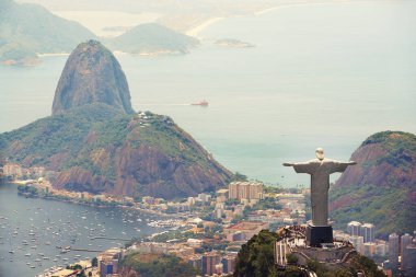 Brezilya Hristiyanlığının sembolüdür. Rio de Janeiro, Brezilya 'daki Kurtarıcı İsa Anıtı' nın Çekimi.