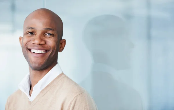 Retrato Jovem Empresário Escritório — Fotografia de Stock