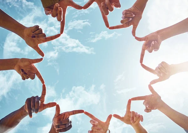 Gehakt Schot Van Een Groep Vrienden Die Hun Vingers Samenvoegen — Stockfoto