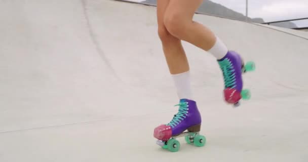 Closeup Woman Roller Skaters Legs Skating Skate Park Skilled Skater — Stock Video