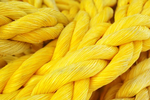 Fechar Uma Corda Amarela Forte Colorida Novas Cordas Marinhas Pesadas — Fotografia de Stock