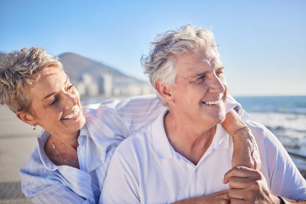 Happy Mature Caucasian Couple Enjoying Fresh Air Vacation Beach Smiling — Stockfoto