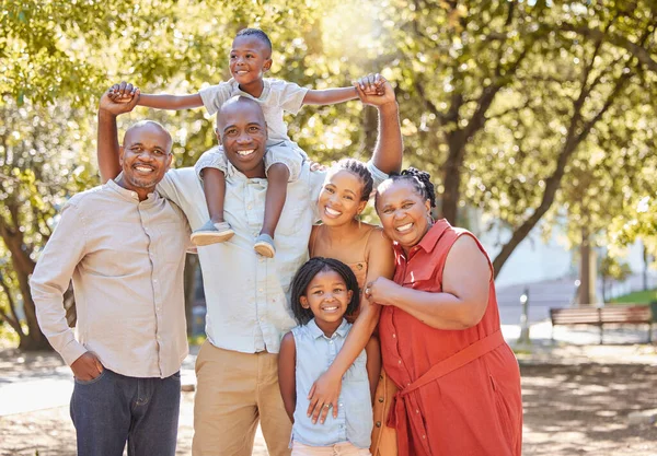 Portrait Happy African American Family Six Spending Quality Time Together — ストック写真