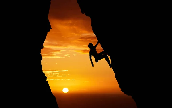 Unrecognizable Adrenaline Junkie Doing Extreme Sports Unknown Man Doing Mountain — Foto de Stock