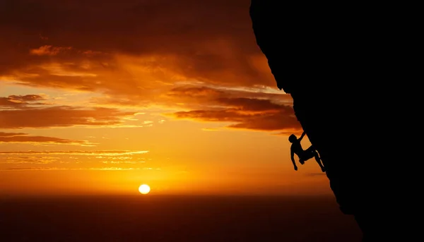 Unrecognizable Adrenaline Junkie Doing Extreme Sports Unknown Man Doing Mountain —  Fotos de Stock